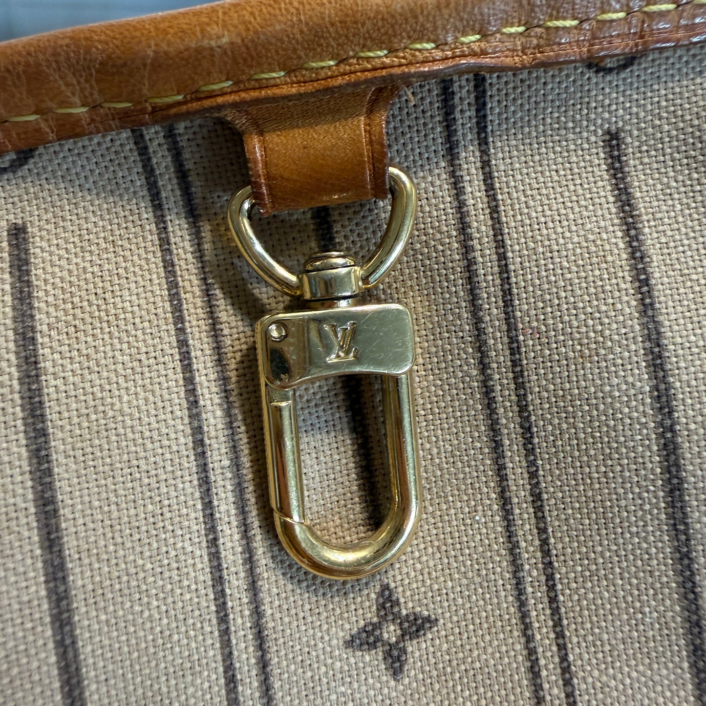 Louis Vuitton Neverfull PM