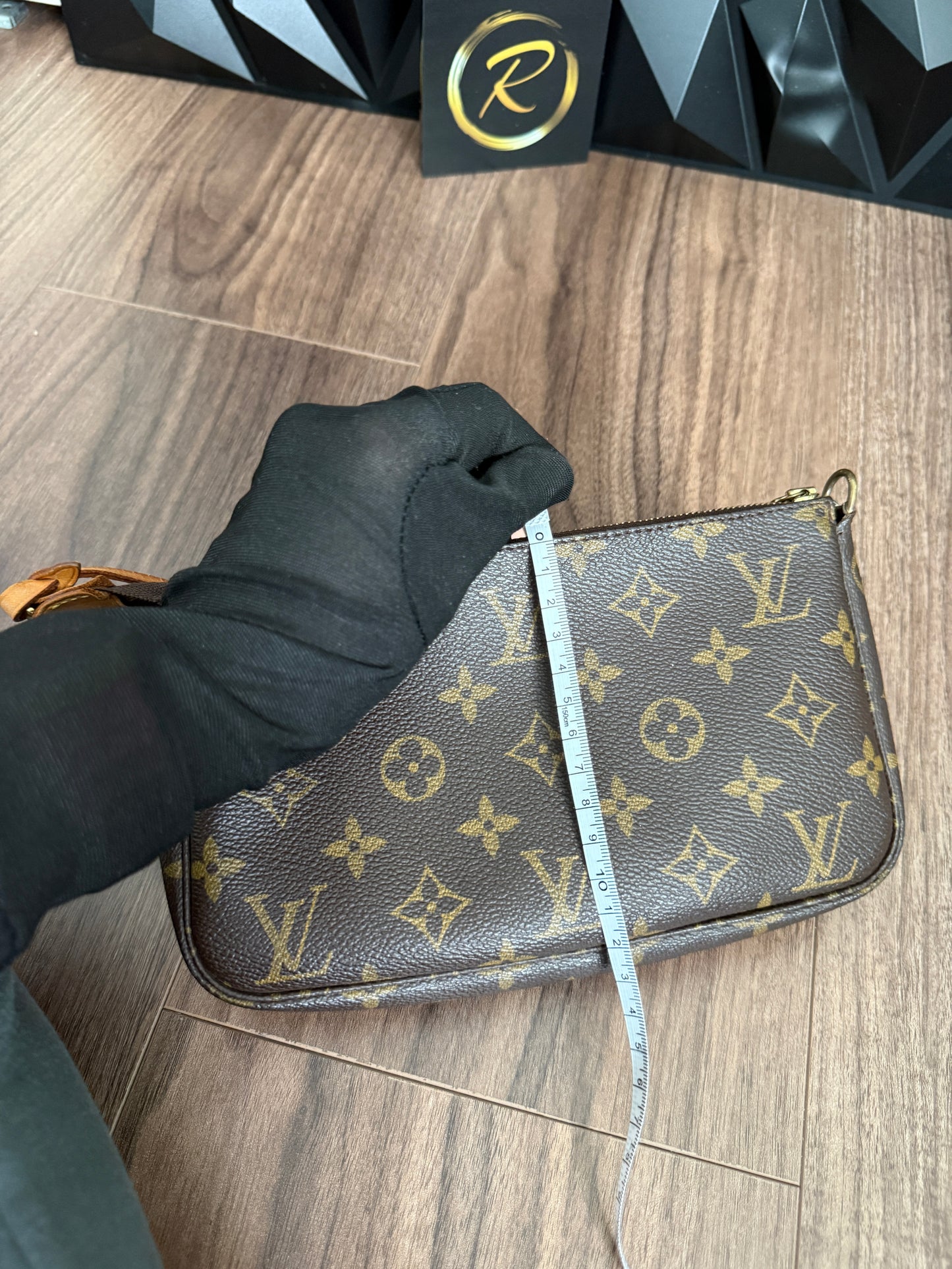 Louis Vuitton Pochette Accessoires