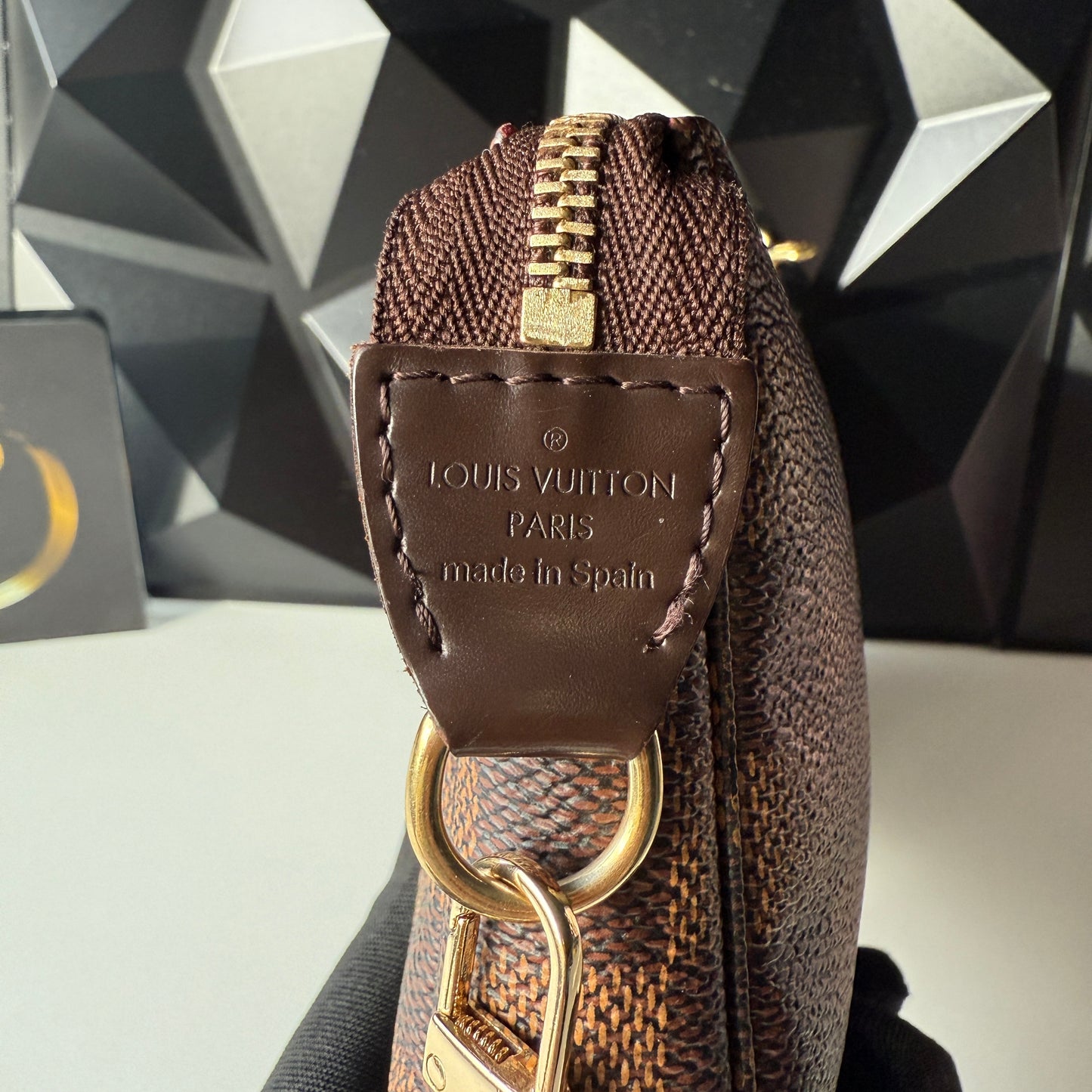 Louis Vuitton Pochette Accessoires, Damier Ebene
