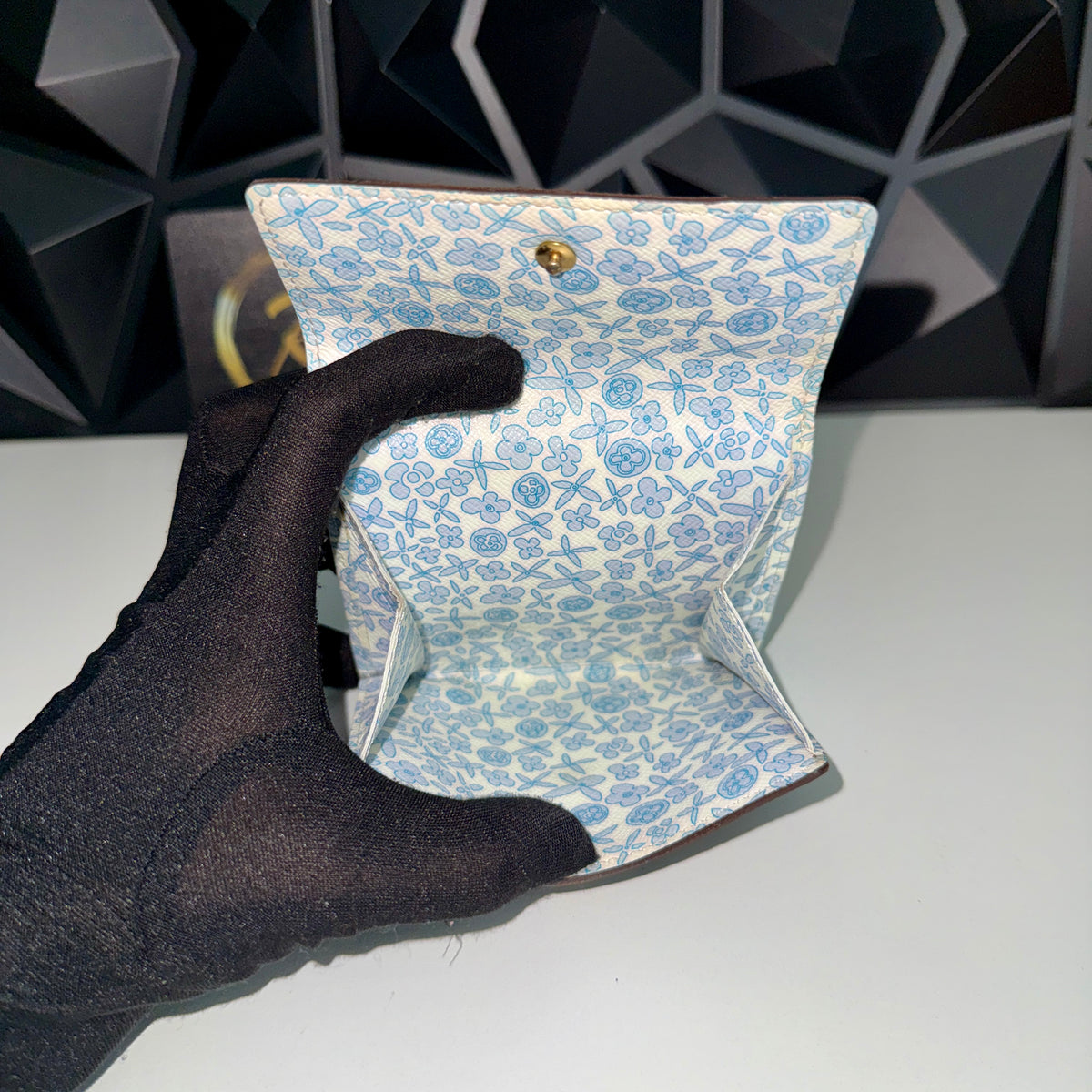 Limited Edition Louis Vuitton Fleuri Collection Elise Compact Wallet