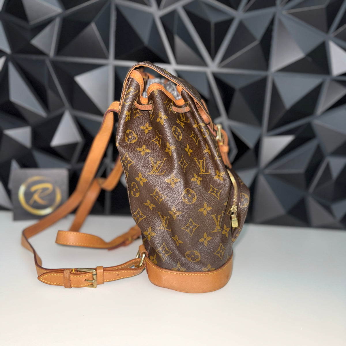 Louis Vuitton Montsouris MM