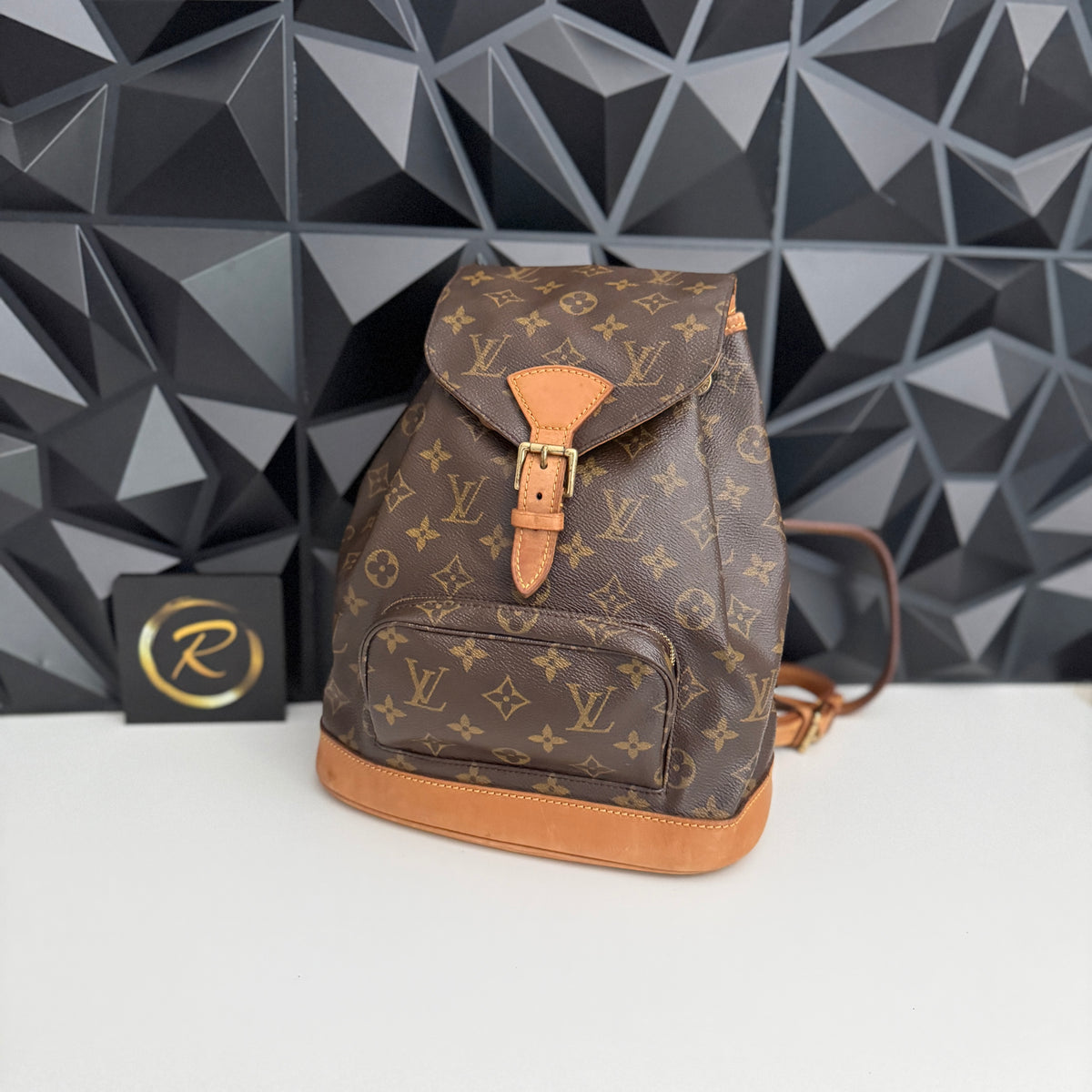 Louis Vuitton Montsouris MM