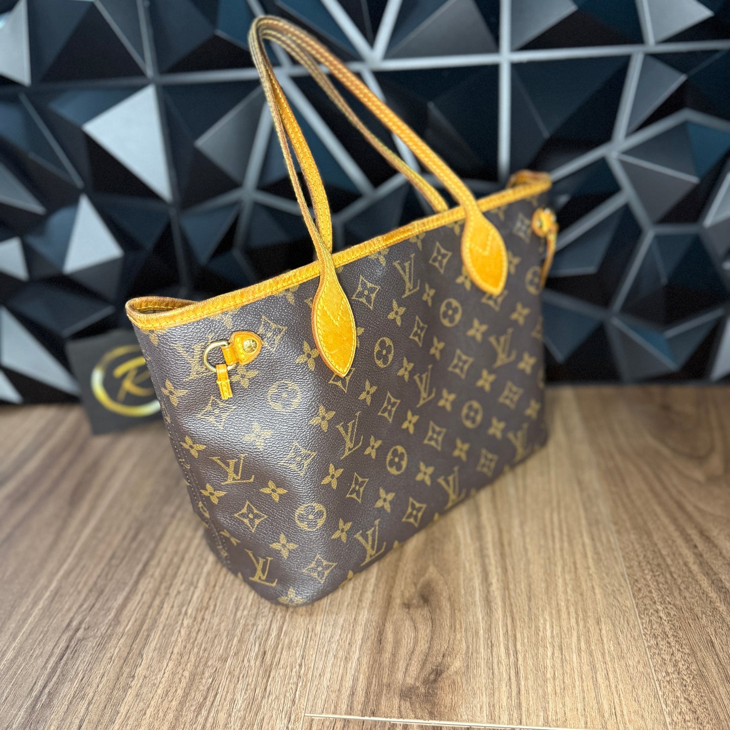 Louis Vuitton Neverfull PM