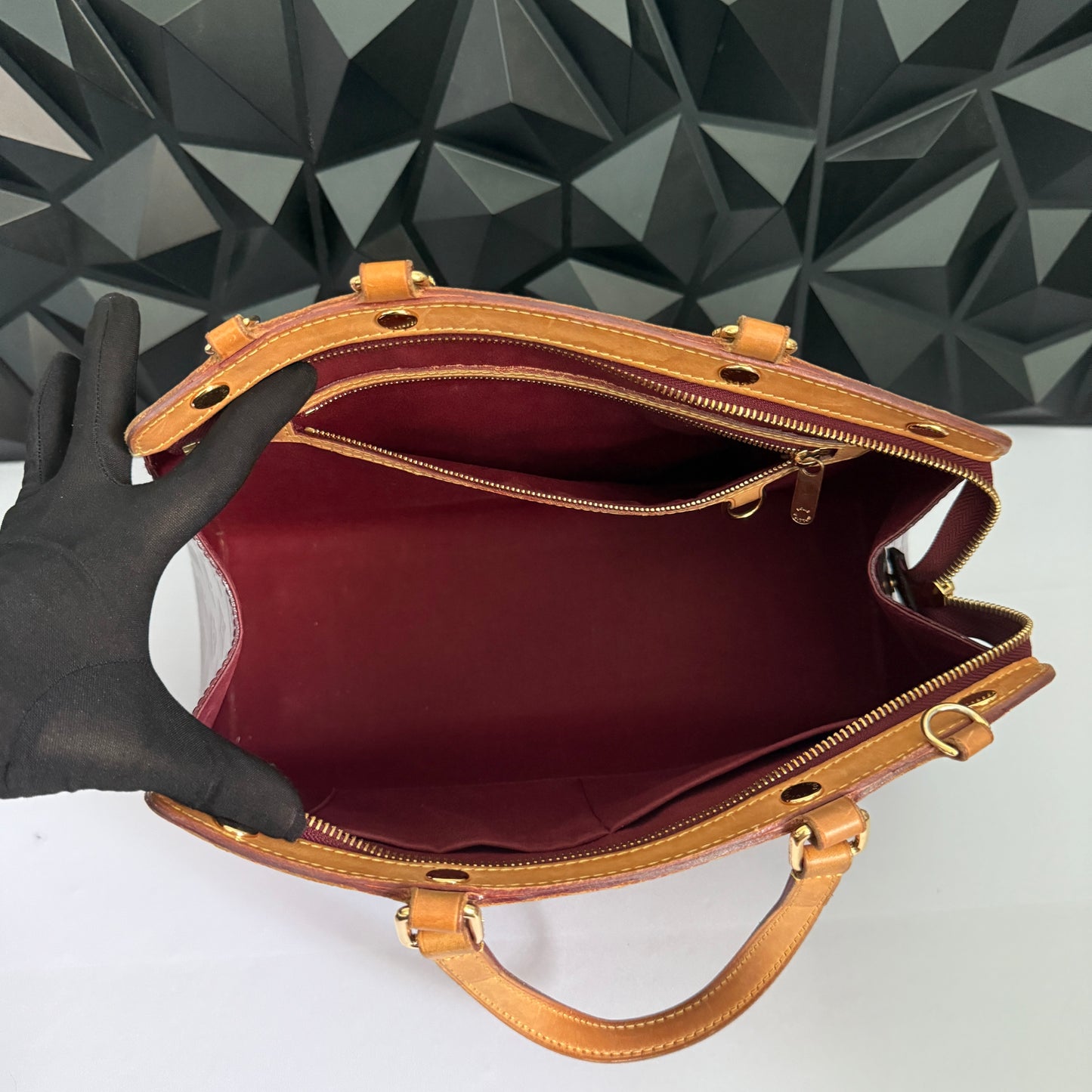 Louis Vuitton Brea MM Vernis Leather