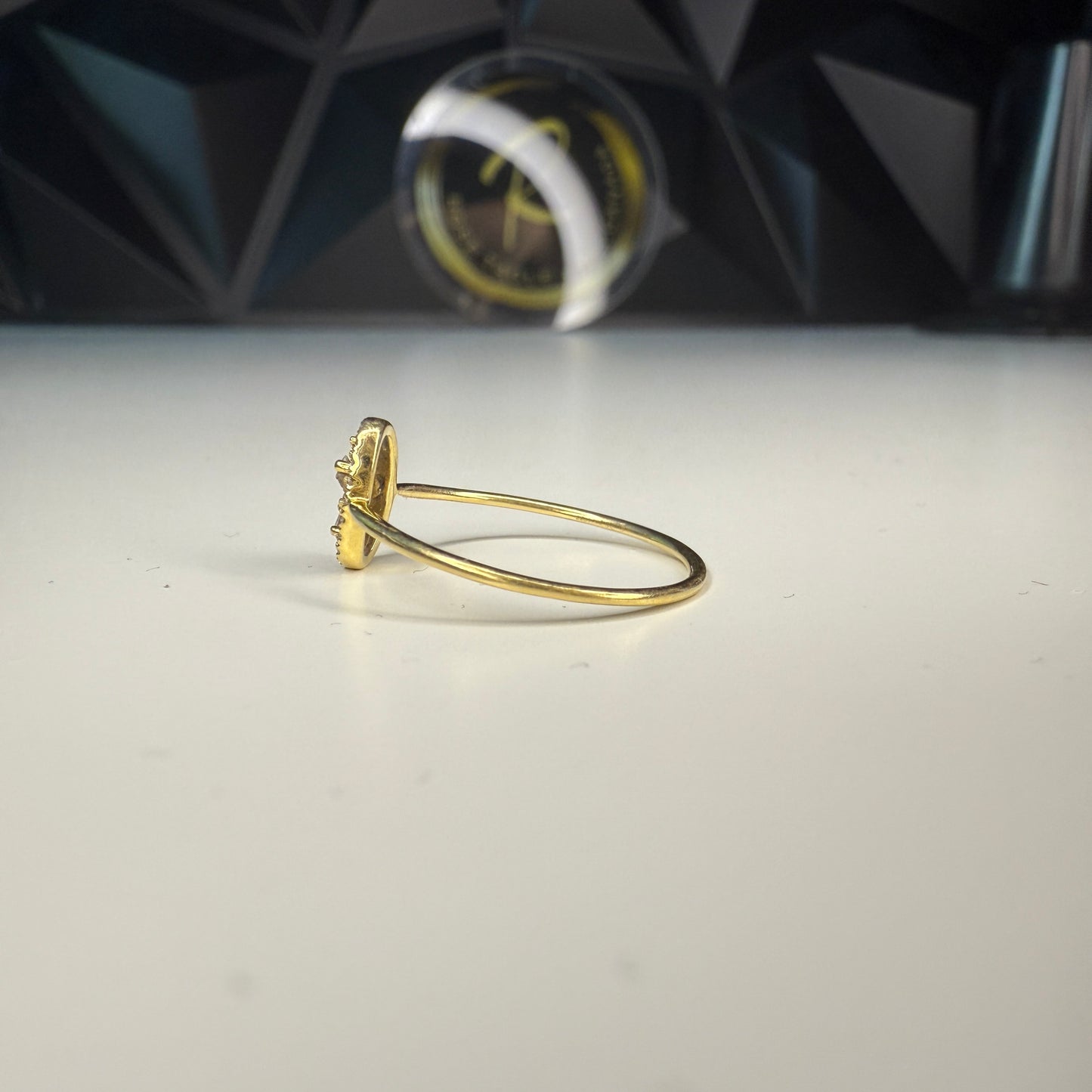 Original Aristocrazy Solid 18K Yellow Gold Ring with 0.32 cts Natural Diamonds