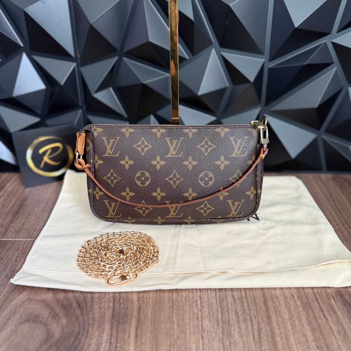 Louis Vuitton Pochette Accessoires