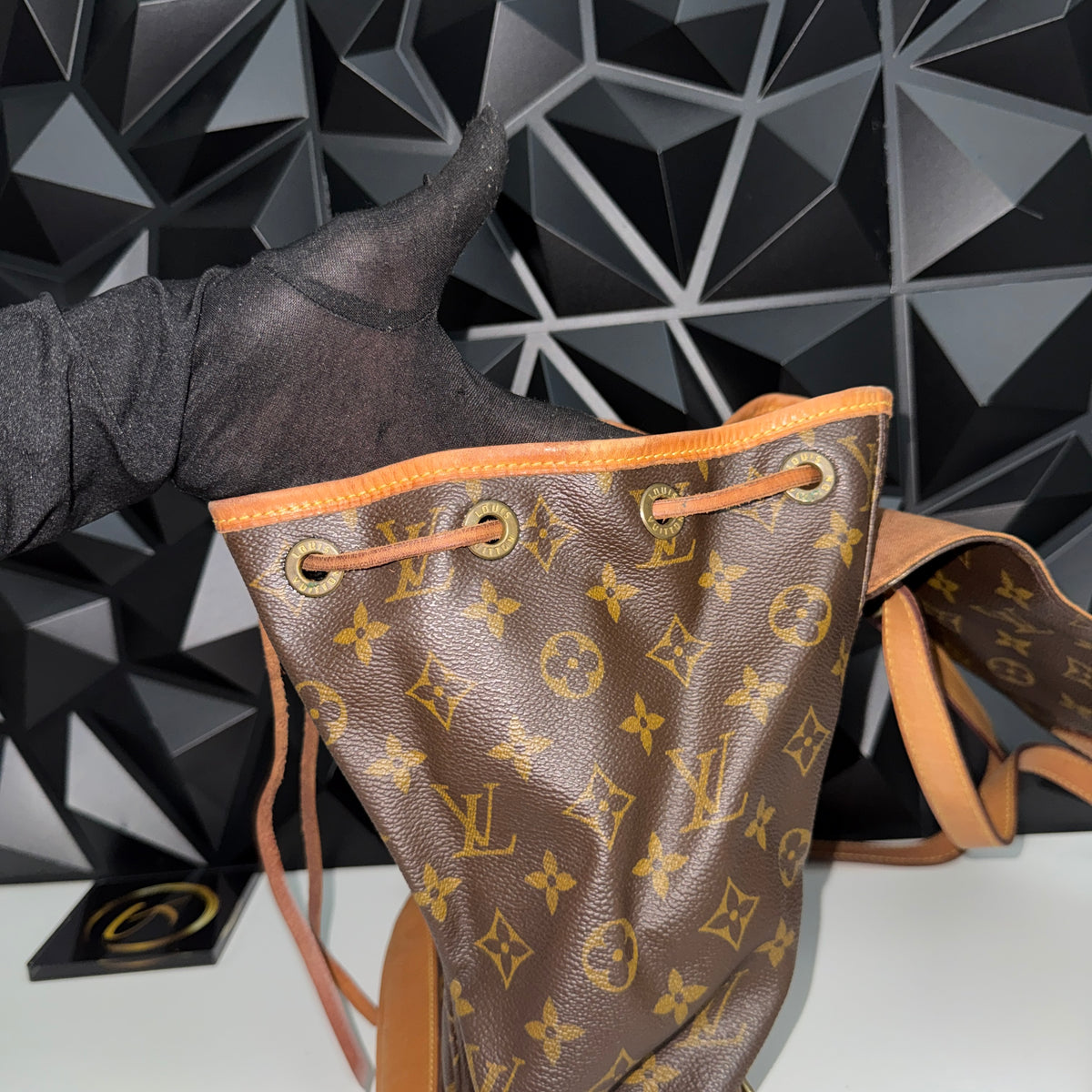 Louis Vuitton Montsouris MM