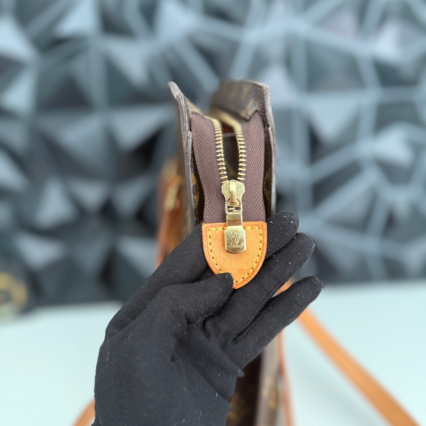 Louis Vuitton Babylone Tote