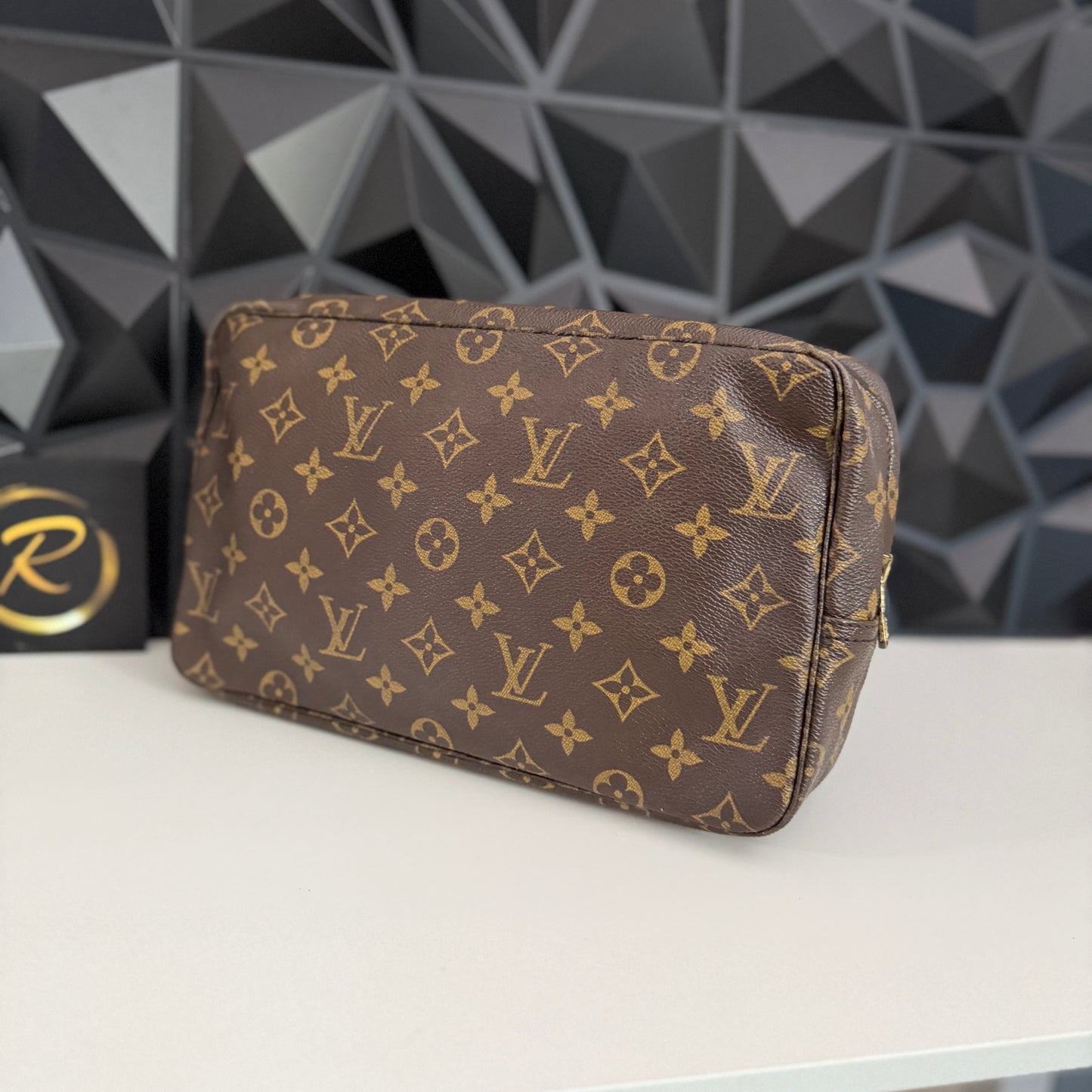 Louis Vuitton Trousse 28