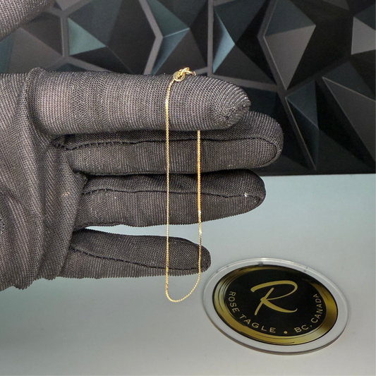 Dainty 14k gold bracelet