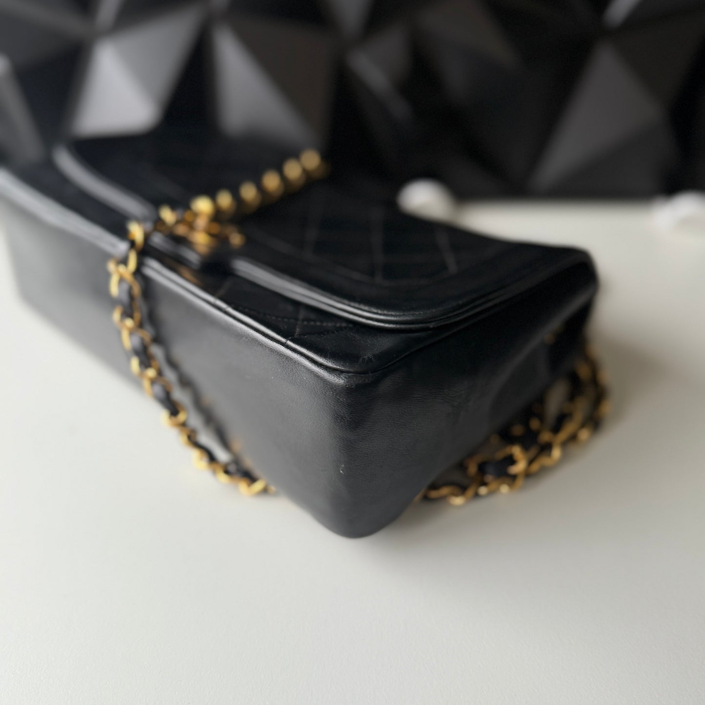 Chanel Vintage Diana – Lambskin, Medium Black 24K GHW