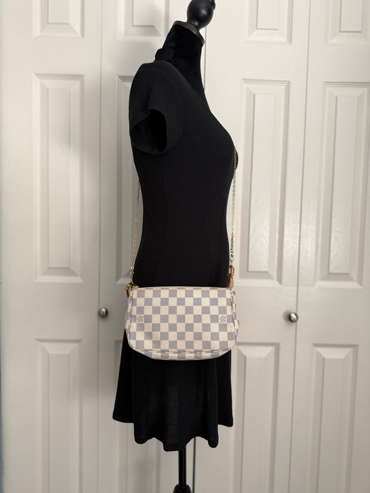 Louis Vuitton Pochette Accessoires, Damier Azur