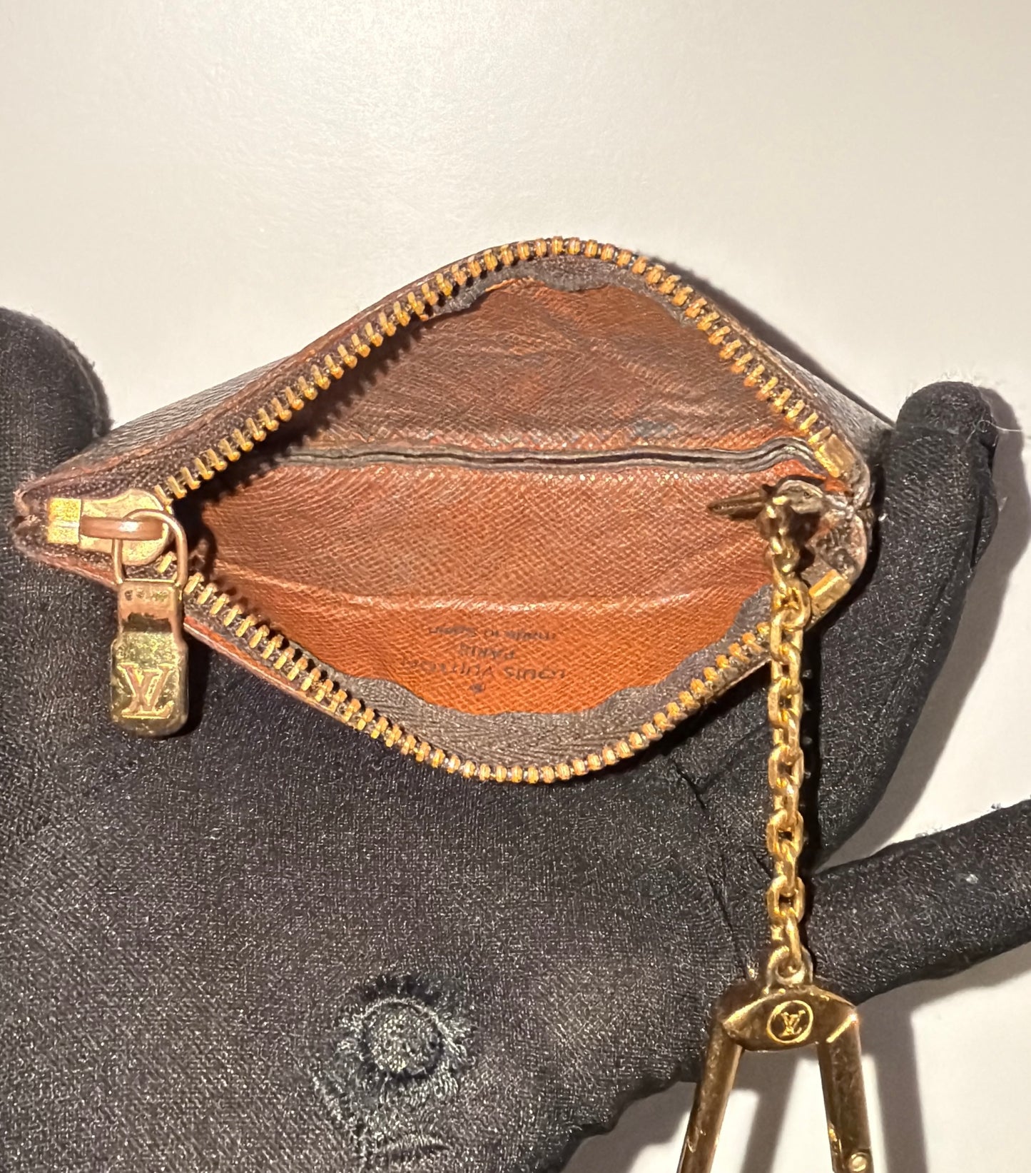 Louis Vuitton Monogram Key Cles