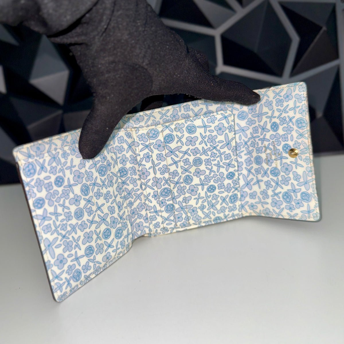 Limited Edition Louis Vuitton Fleuri Collection Elise Compact Wallet