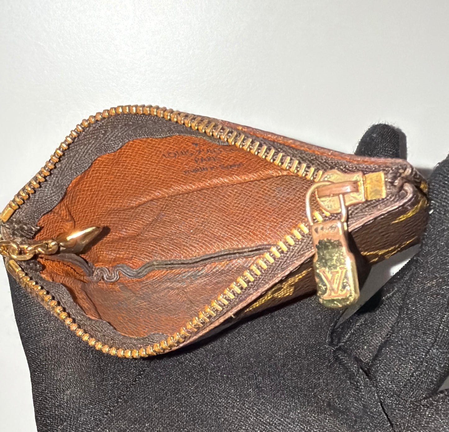 Louis Vuitton Monogram Key Cles