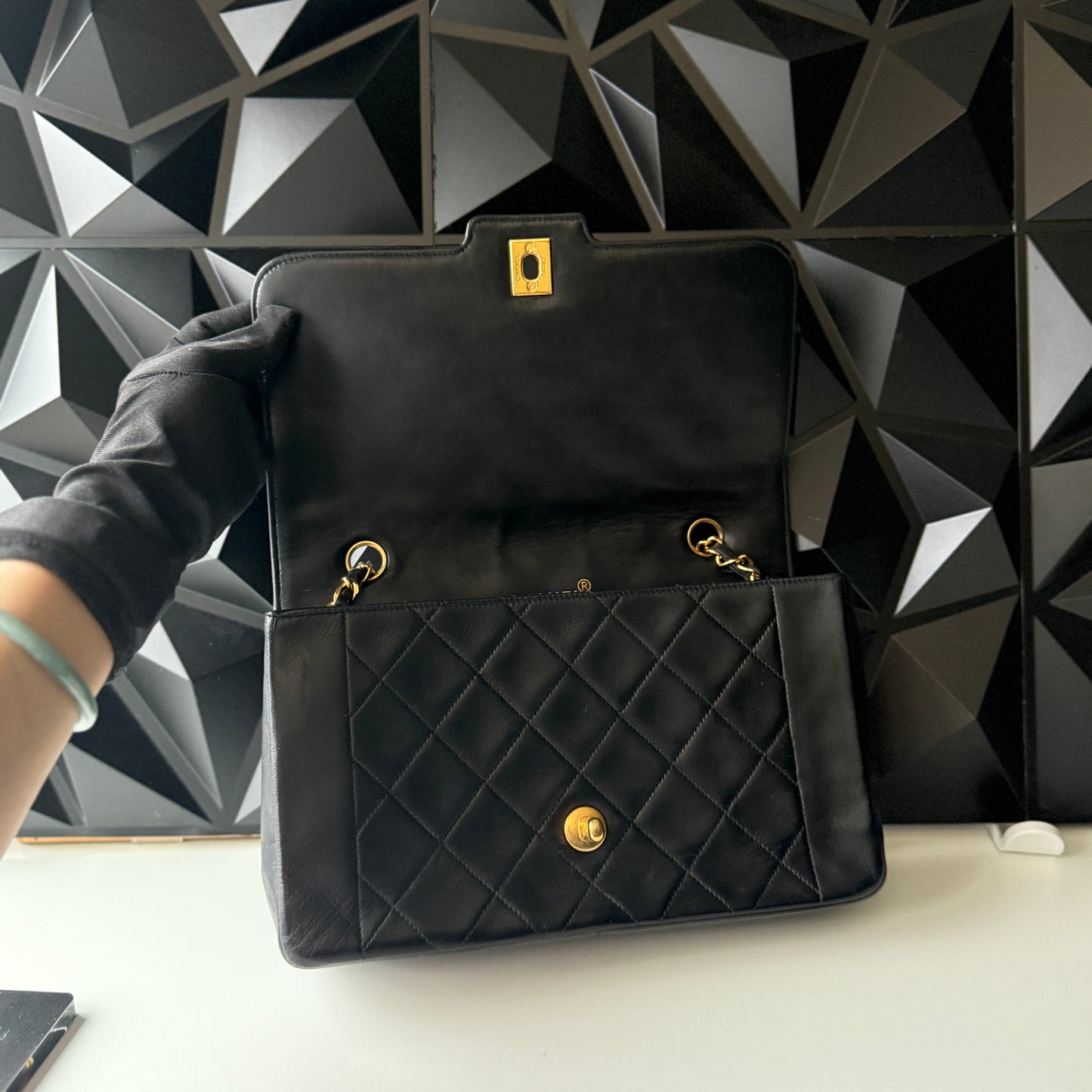 Chanel Vintage Diana – Lambskin, Medium Black 24K GHW