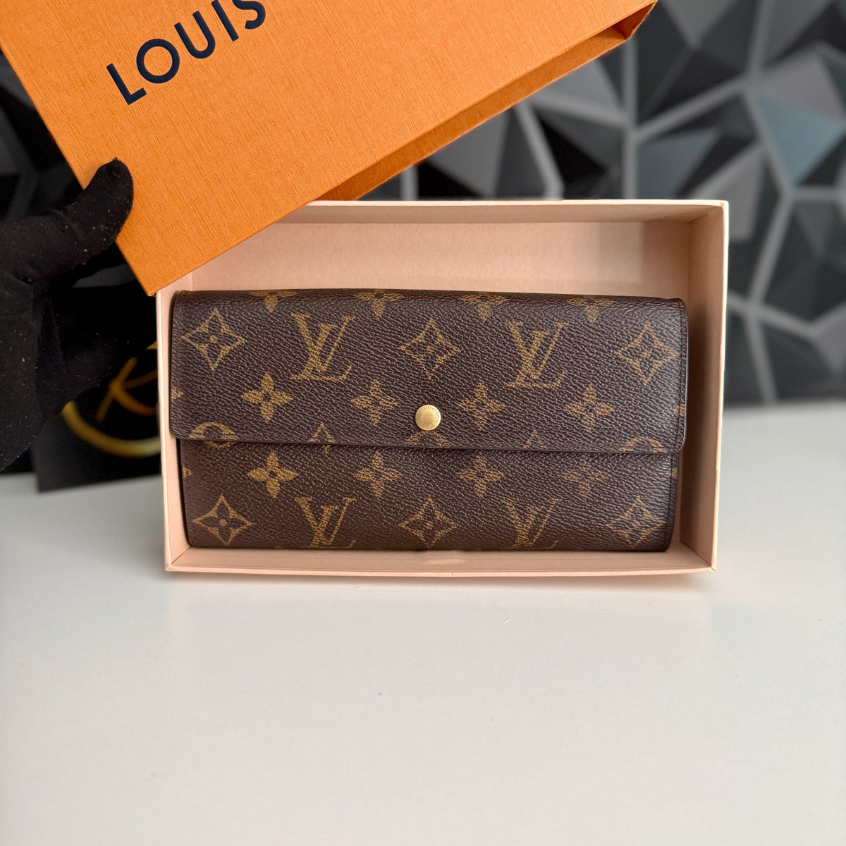 Louis Vuitton Sarah Wallet TH0045