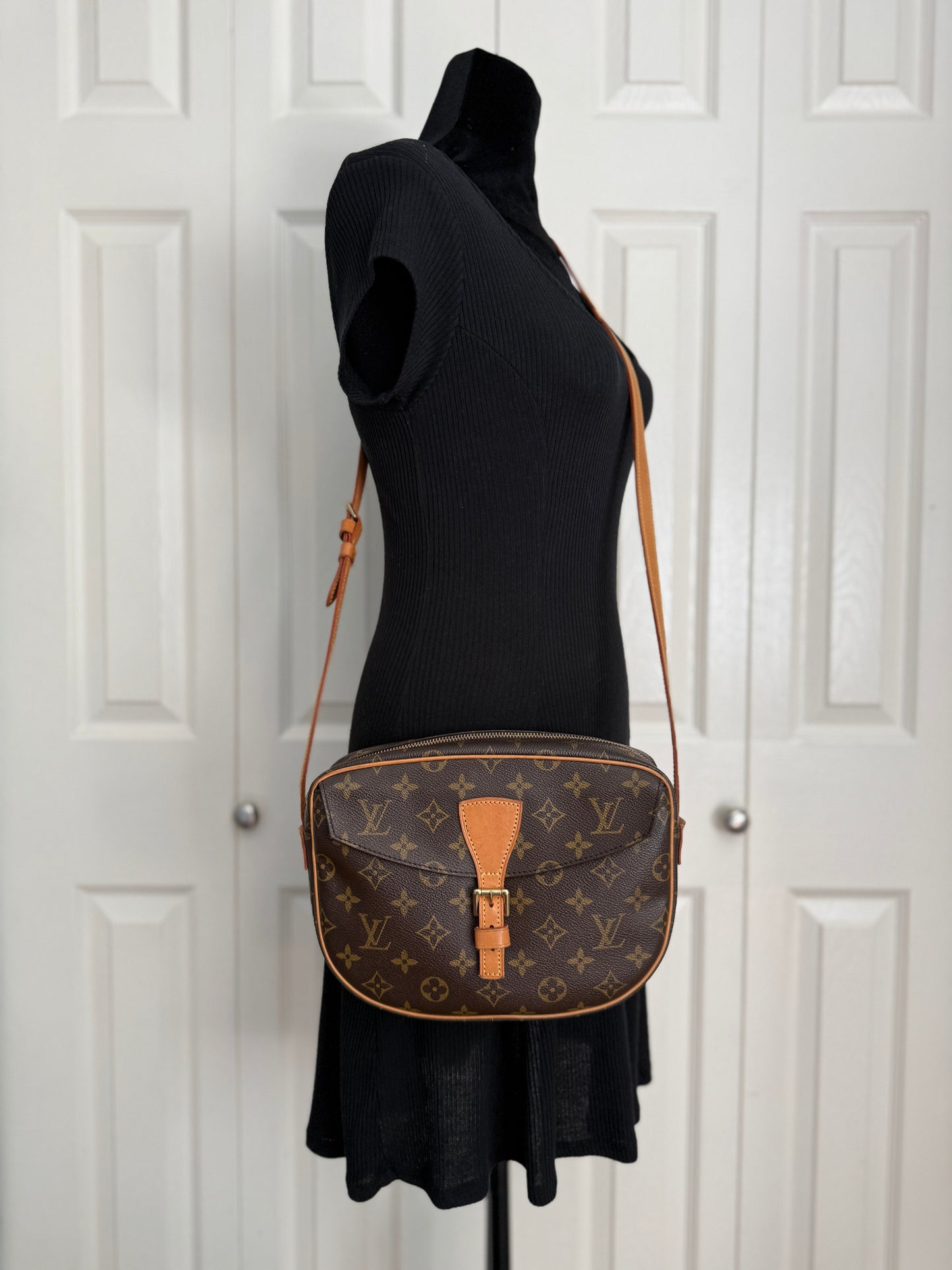 Louis Vuitton Jeune Fille MM TH0914