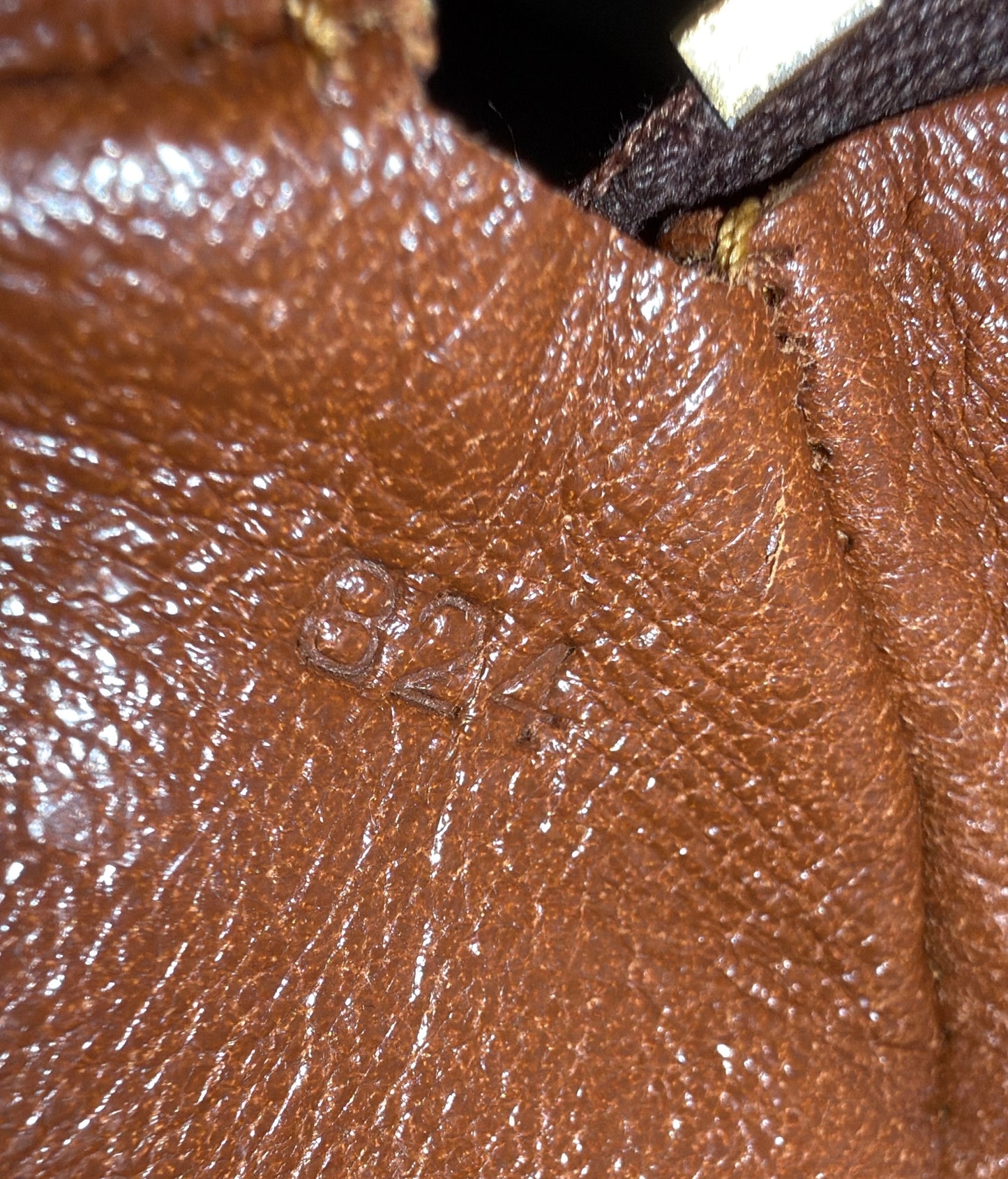 Louis Vuitton Trousse Ronde