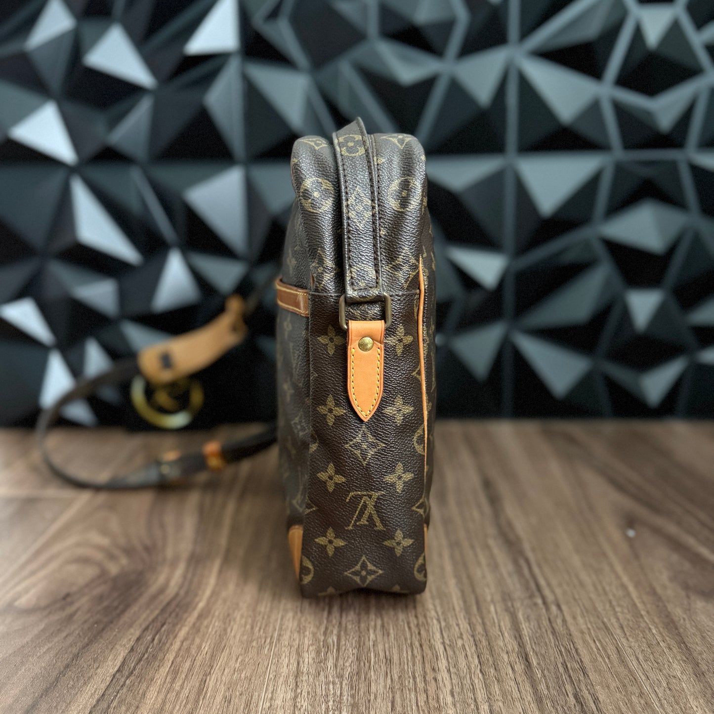 Louis Vuitton Danube GM
