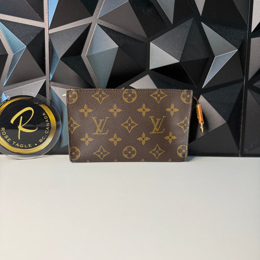 Louis Vuitton Bucket Pouch