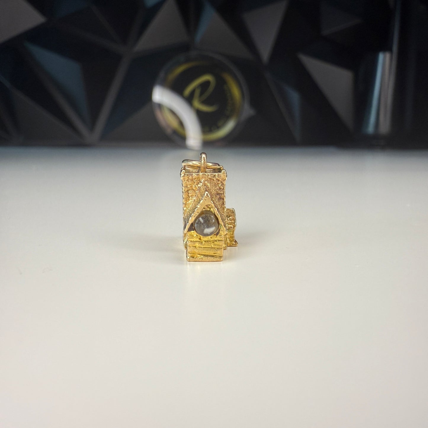 Vintage 9ct Gold Church Pendant