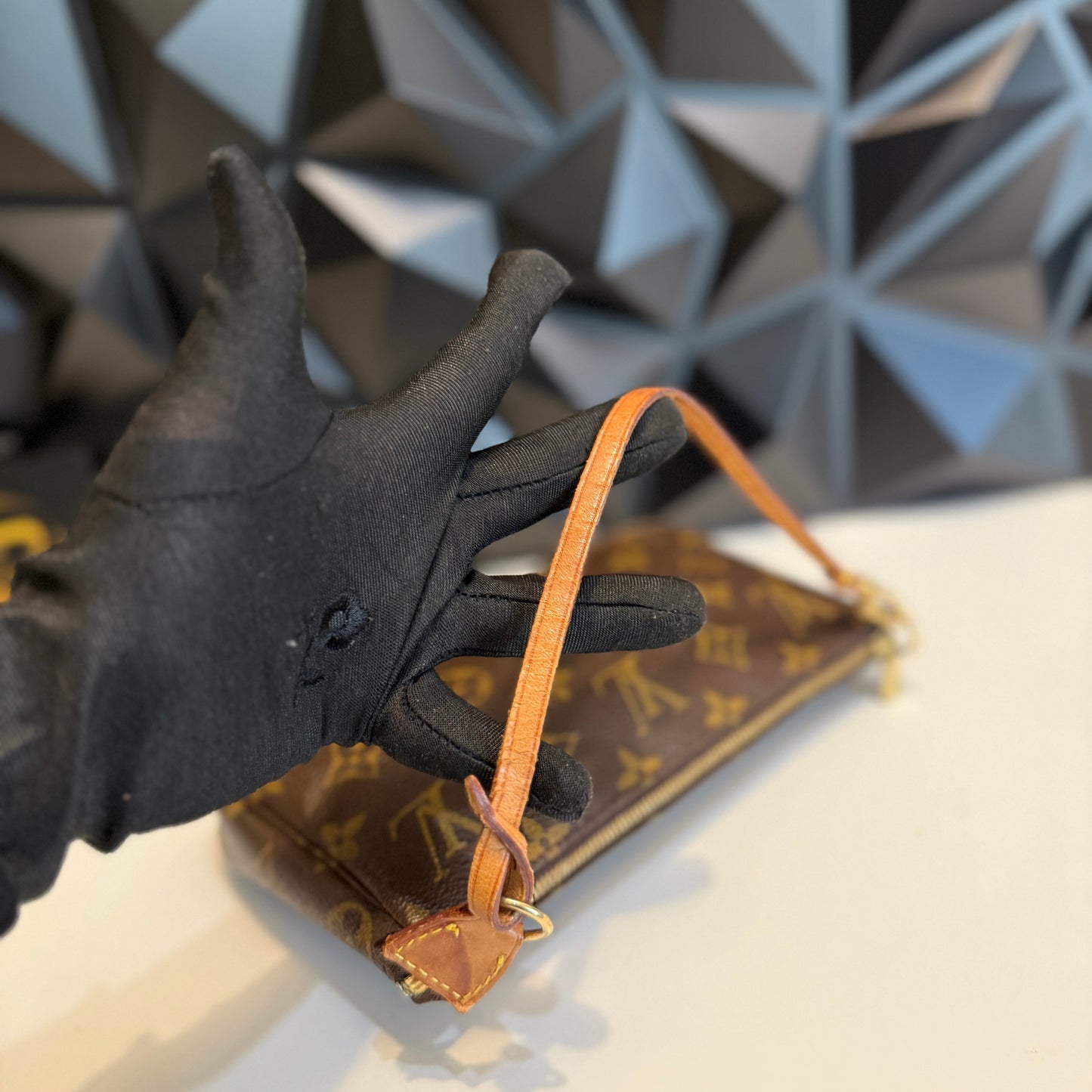 Louis Vuitton Pochette Accessoires AR0022