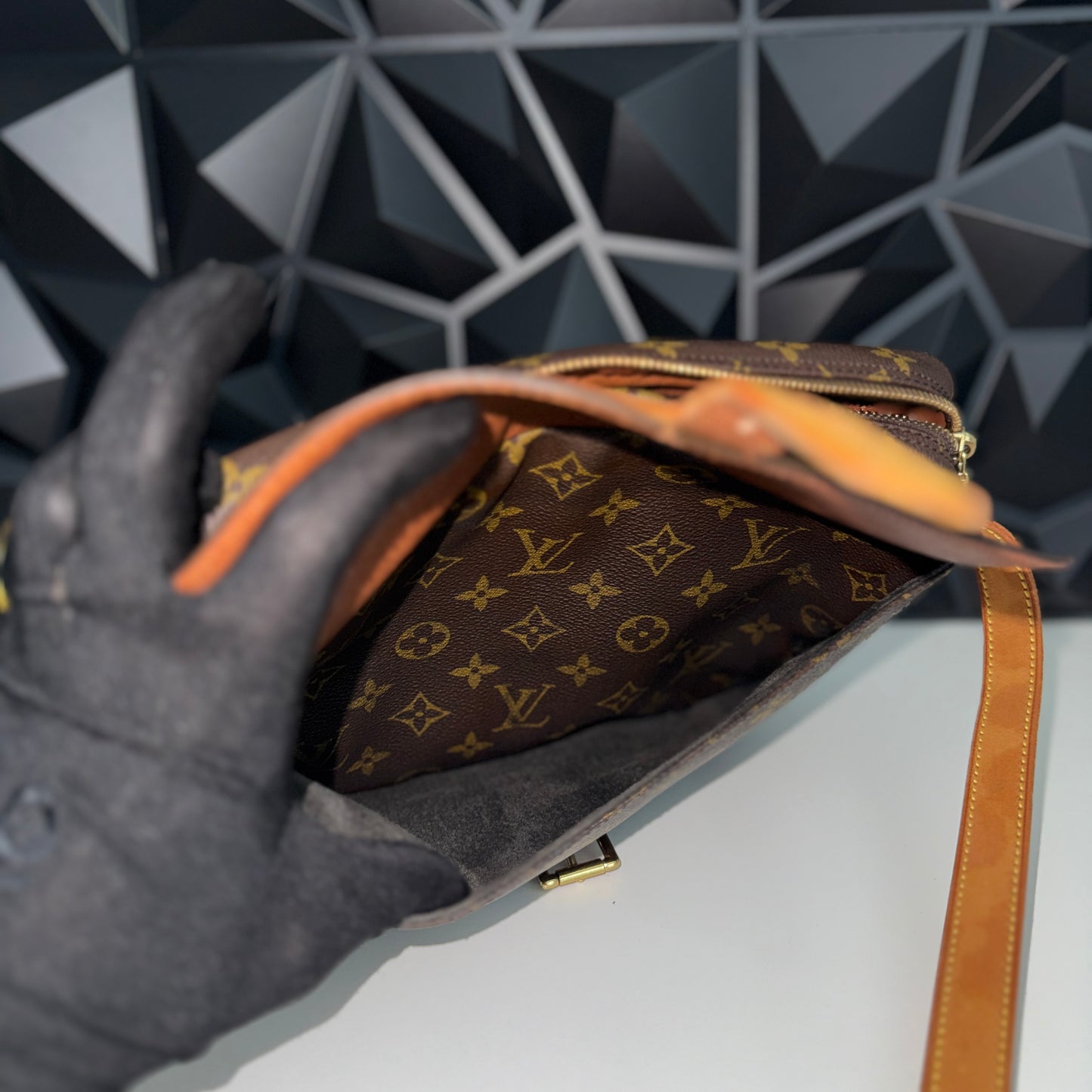 Louis Vuitton Jeune Fille MM
