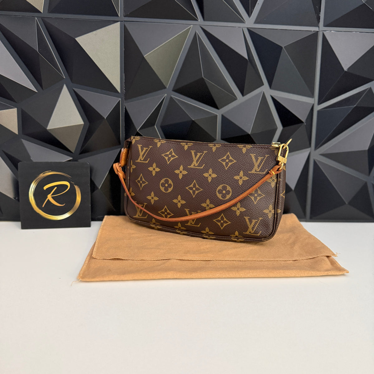 Louis Vuitton Pochette Accessoires